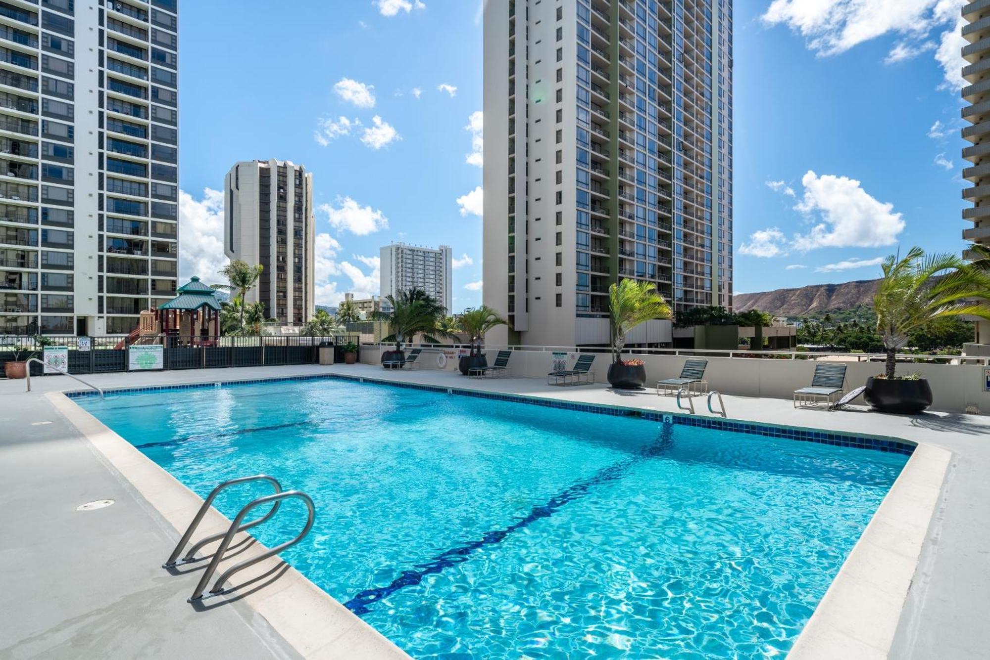 Light & Airy 8Th Floor Ocean View Condo With Lanai Condo Χονολουλού Εξωτερικό φωτογραφία